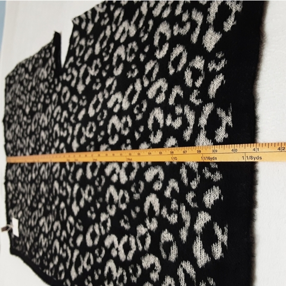 Leopard Print Poncho Sweater - Picture 9 of 13